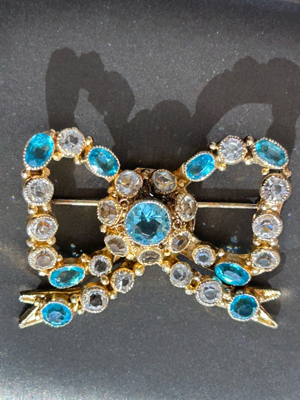 Vintage 1940’s HOBE clusters blue & white crystal bow tie brooch pin